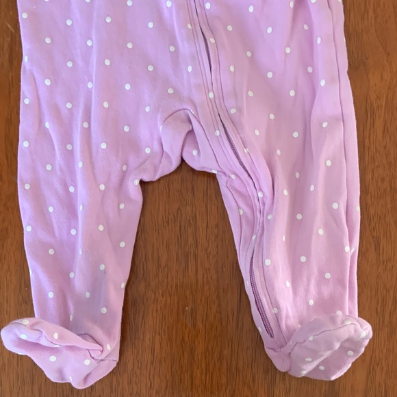 🍊5/$25 Carter's Lavender and White Polka Dot Footie size 3-6m - Picture 2 of 7